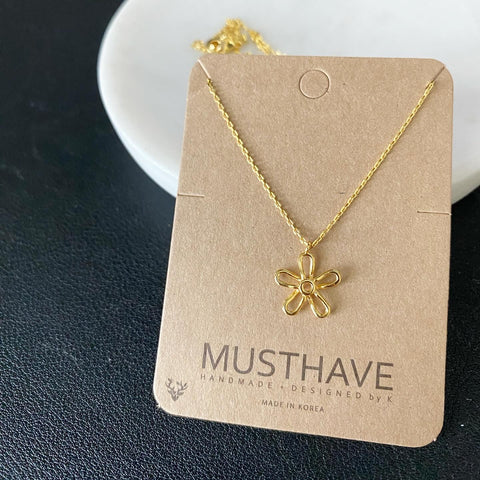 Stemless Flower Wire Necklace