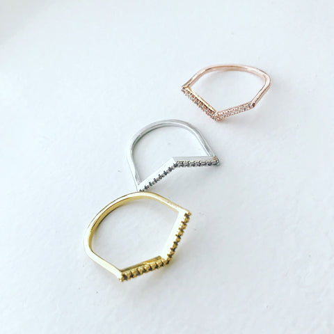 Pave V Ring